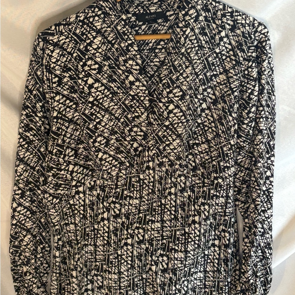 Alfani Black and White Blouse